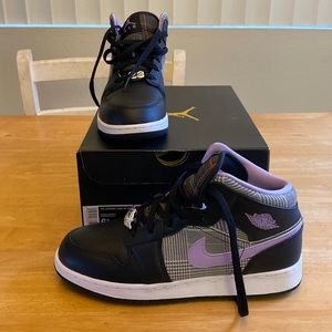 Air Jordan 1 mid SE